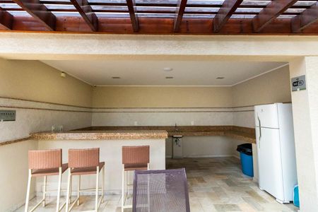 Apartamento à venda com 75m², 2 quartos e 1 vaga Apartamento à venda com 75m², 2 quartos e 1 vagaÁrea comum - Piscina