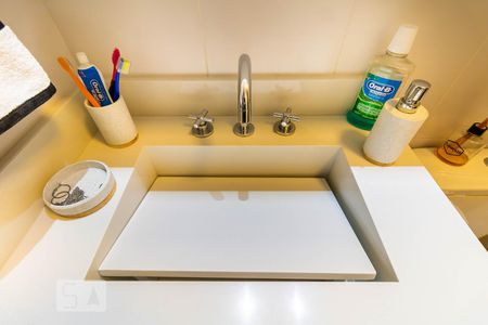 Apartamento à venda com 75m², 2 quartos e 1 vaga Apartamento à venda com 75m², 2 quartos e 1 vagaBanheiro