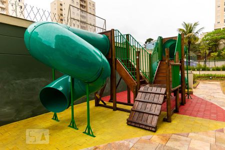 Apartamento à venda com 75m², 2 quartos e 1 vaga Apartamento à venda com 75m², 2 quartos e 1 vagaÁrea Comum - Playground