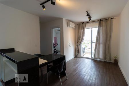 Salas de apartamento para alugar com 2 quartos, 55m² em Taquaral, Campinas