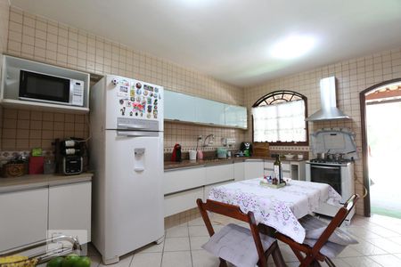 Cozinha - Armários de casa de condomínio para alugar com 4 quartos, 300m² em Anil, Rio de Janeiro