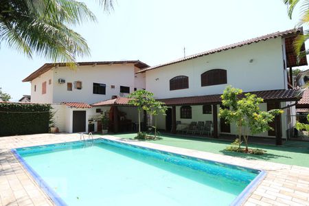 Piscina de casa de condomínio para alugar com 4 quartos, 300m² em Anil, Rio de Janeiro