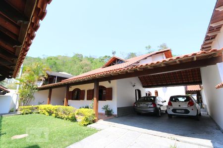 Garagem de casa de condomínio para alugar com 4 quartos, 300m² em Anil, Rio de Janeiro