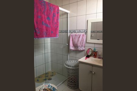 Banheiro Suite 1 de casa à venda com 3 quartos, 200m² em Vila Campo Grande, São Paulo