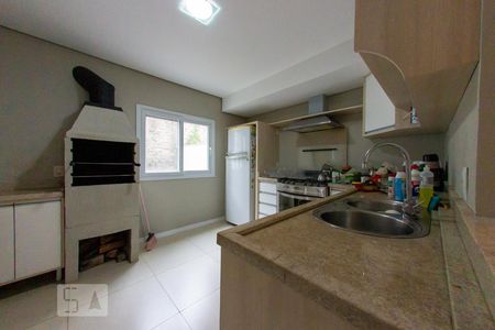 Cozinha de casa para alugar com 3 quartos, 140m² em Cavalhada, Porto Alegre