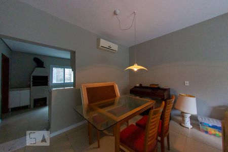 Sala de casa para alugar com 3 quartos, 140m² em Cavalhada, Porto Alegre