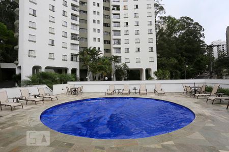 Piscina de apartamento à venda com 4 quartos, 156m² em Vila Andrade, São Paulo