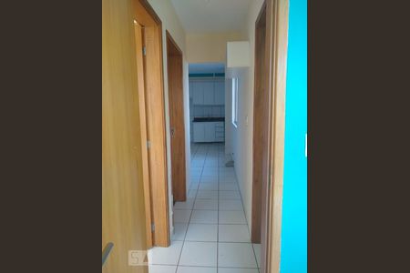 Corredor de apartamento para alugar com 3 quartos, 60m² em Samambaia Sul, Brasília