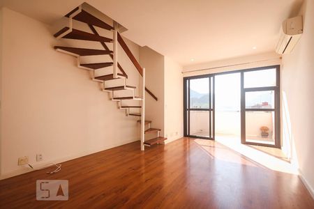 Sala de apartamento para alugar com 2 quartos, 63m² em Barra da Tijuca, Rio de Janeiro