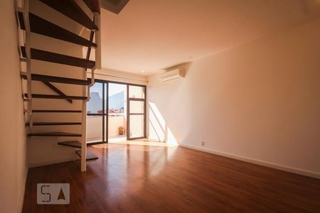 Sala de apartamento para alugar com 2 quartos, 63m² em Barra da Tijuca, Rio de Janeiro