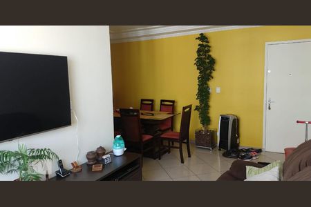 Sala de apartamento à venda com 3 quartos, 78m² em Jardim Ester Yolanda, São Paulo