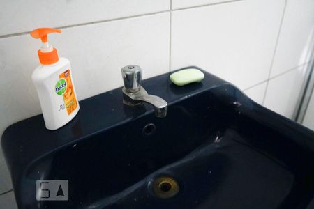 Banheiro - Torneira de casa para alugar com 1 quarto, 60m² em Siciliano, São Paulo