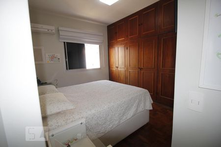 Quarto 1 de apartamento para alugar com 3 quartos, 115m² em Laranjeiras, Rio de Janeiro