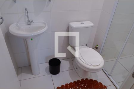 Banheiro de apartamento para alugar com 1 quarto, 29m² em Ferreira, São Paulo