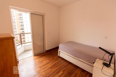 Quarto 01 de apartamento para alugar com 3 quartos, 154m² em Vila Ipojuca, São Paulo
