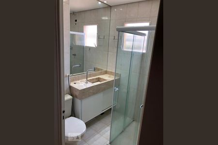 banheiro de apartamento à venda com 2 quartos, 83m² em Vila Marieta, Campinas