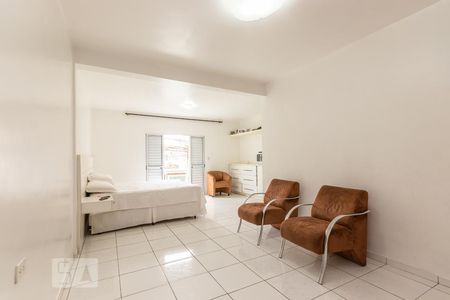 Suíte  de casa para alugar com 3 quartos, 240m² em Vila Talarico, São Paulo