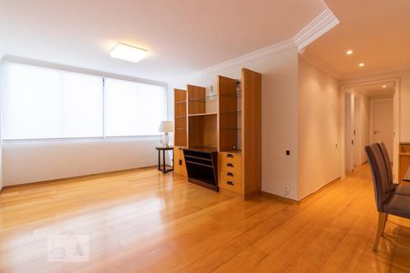 Sala de apartamento para alugar com 3 quartos, 129m² em Vila Nova Conceição, São Paulo