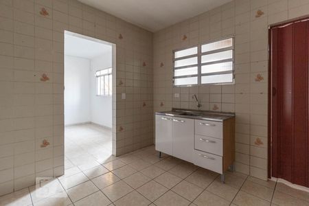 Cozinha de casa para alugar com 2 quartos, 80m² em Vila Tiradentes, São Paulo