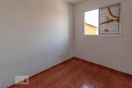 Quarto 2 de casa para alugar com 2 quartos, 80m² em Vila Tiradentes, São Paulo