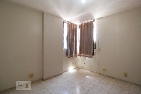 Quarto 2 de apartamento para alugar com 3 quartos, 71m² em Setor Oeste, Goiânia