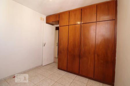 Quarto 1 de apartamento para alugar com 3 quartos, 71m² em Setor Oeste, Goiânia