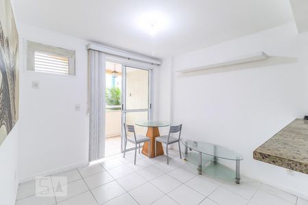 Sala de apartamento para alugar com 1 quarto, 52m² em Jacarepaguá, Rio de Janeiro