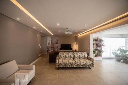 Apartamento à venda com 221m², 4 quartos e 4 vagasSala