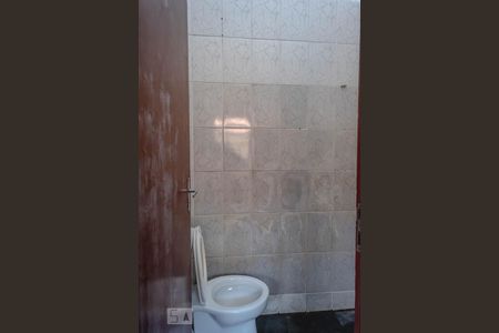 Banheiro de casa de condomínio para alugar com 1 quarto, 27m² em Parque Independência, São Paulo