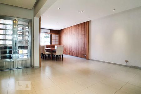 Sala  de casa à venda com 3 quartos, 200m² em Parque Boturussu, São Paulo