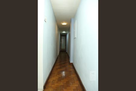 Corredor de apartamento para alugar com 2 quartos, 60m² em Praça da Bandeira, Rio de Janeiro