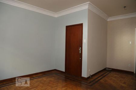 Sala de apartamento para alugar com 2 quartos, 60m² em Praça da Bandeira, Rio de Janeiro