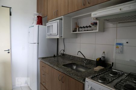 Cozinha de apartamento à venda com 2 quartos, 47m² em Vila Pirajussara, São Paulo