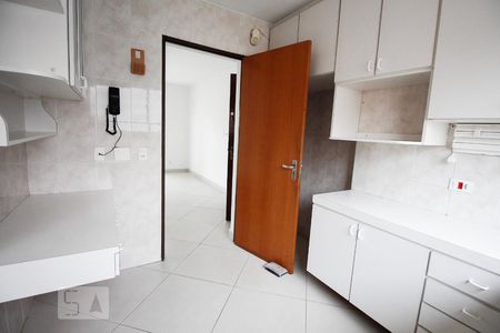 Cozinha de apartamento à venda com 2 quartos, 65m² em Parque Imperial, São Paulo