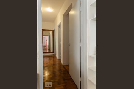 Corredor de apartamento à venda com 3 quartos, 126m² em Perdizes, São Paulo