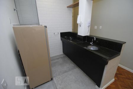 Cozinha de kitnet/studio para alugar com 1 quarto, 24m² em Centro, Rio de Janeiro