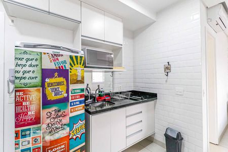 Cozinha de apartamento à venda com 1 quarto, 37m² em Vila Cordeiro, São Paulo