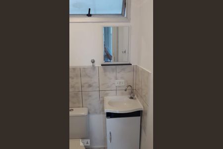 banheiro de apartamento para alugar com 3 quartos, 64m² em Jardim das Palmas, São Paulo