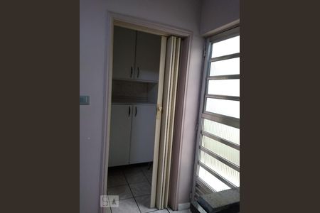 Casa à venda com 176m², 3 quartos e sem vaga Casa à venda com 176m², 3 quartos e sem vagaDispensa