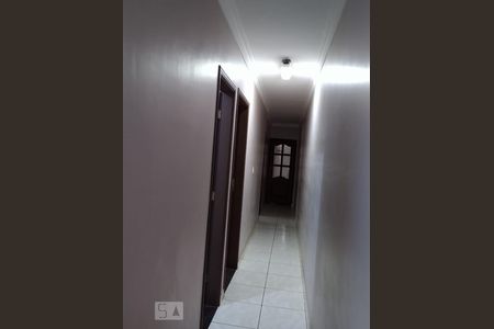 Corredor de casa à venda com 3 quartos, 176m² em Vila Clarice, Santo André