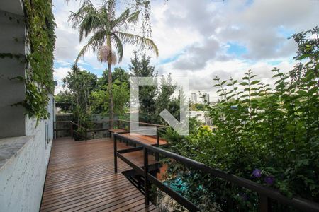Casa para alugar com 416m², 3 quartos e 2 vagas Casa para alugar com 416m², 3 quartos e 2 vagasPiscina