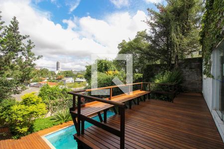 Casa para alugar com 416m², 3 quartos e 2 vagas Casa para alugar com 416m², 3 quartos e 2 vagasPiscina