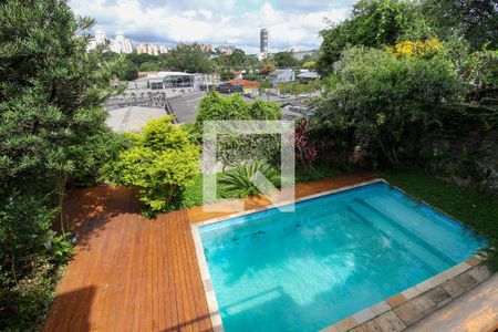 Casa para alugar com 416m², 3 quartos e 2 vagas Casa para alugar com 416m², 3 quartos e 2 vagasPiscina