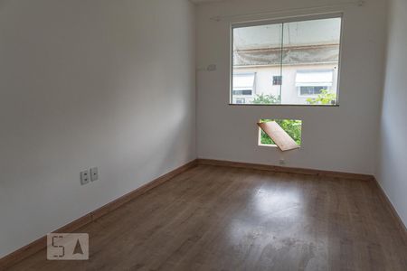 Quarto 01 de casa de condomínio para alugar com 3 quartos, 100m² em Vargem Grande, Rio de Janeiro