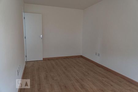 Suíte de casa de condomínio para alugar com 3 quartos, 100m² em Vargem Grande, Rio de Janeiro