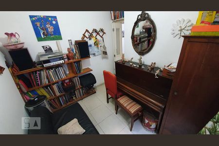 Quarto 1 de apartamento para alugar com 2 quartos, 58m² em Catete, Rio de Janeiro