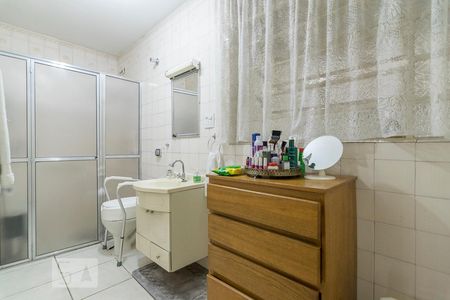 Banheiro de apartamento à venda com 3 quartos, 138m² em Centro, Santo André