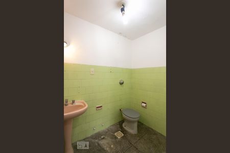 Banheiro de apartamento à venda com 3 quartos, 67m² em Jardim Botânico , Porto Alegre