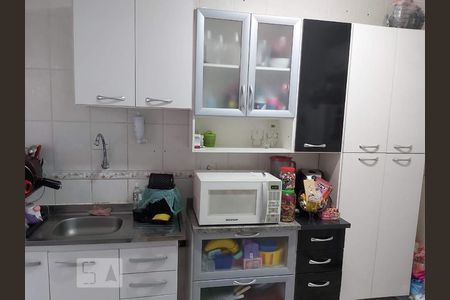 Cozinha  de apartamento à venda com 2 quartos, 49m² em Jardim Ester, São Paulo