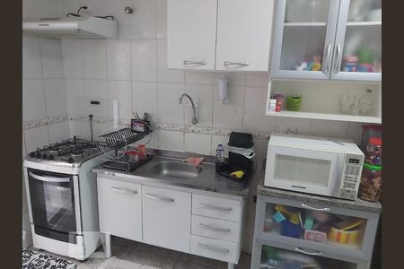 Cozinha  de apartamento à venda com 2 quartos, 49m² em Jardim Ester, São Paulo